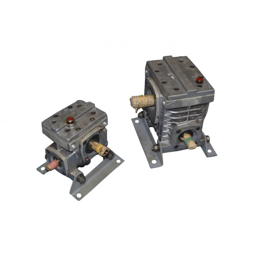 Черв'ячний редуктор 2Ч-30-20