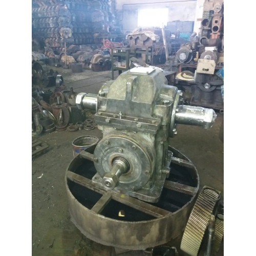 Глобоїдний редуктор РГЛ-240-65