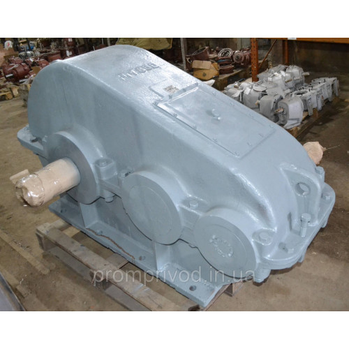 Циліндричний редуктор РМ-1000 25