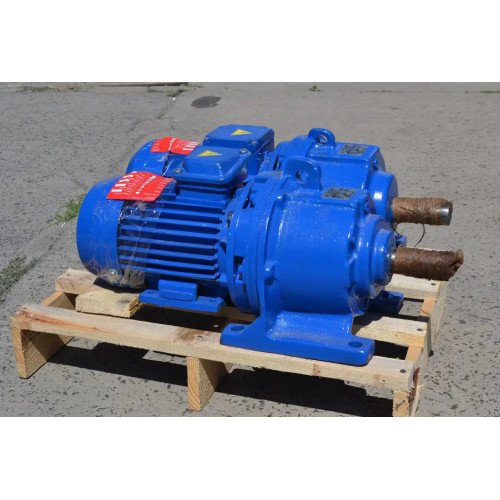 Мотор-редуктор 3МП-40 (71 об/хв, 2.2 кВт)