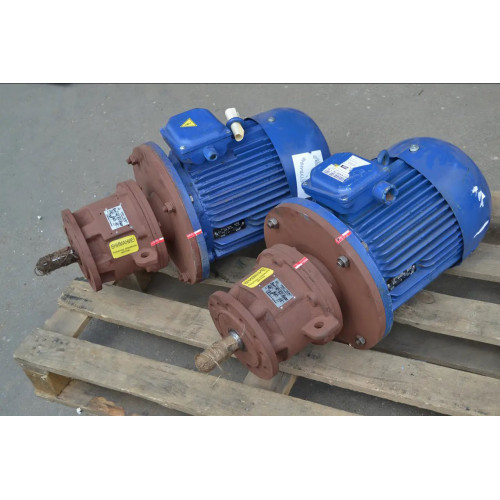 Мотор-редуктор 3МП-40 (280 об/хв, 7.5 кВт)