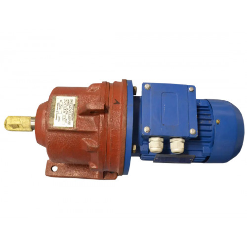 Мотор редуктор 3МП-31,5 (2 ступені 28 об/хв АІР71В6)