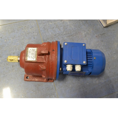 Мотор редуктор 3МП-31,5 (2 ступені 71 об/хв АІР80А2)