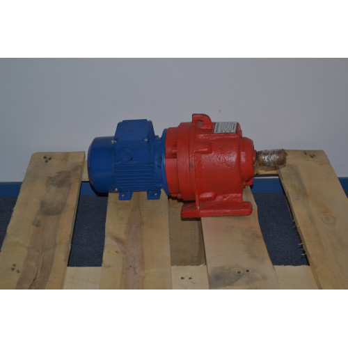 Мотор редуктор 3МП-31,5 (1 ступінь 140 об/хв АІР100S4)