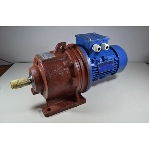 Мотор редуктор 3МП-31,5 (1 ступінь 180 об/хв АІР100L4)